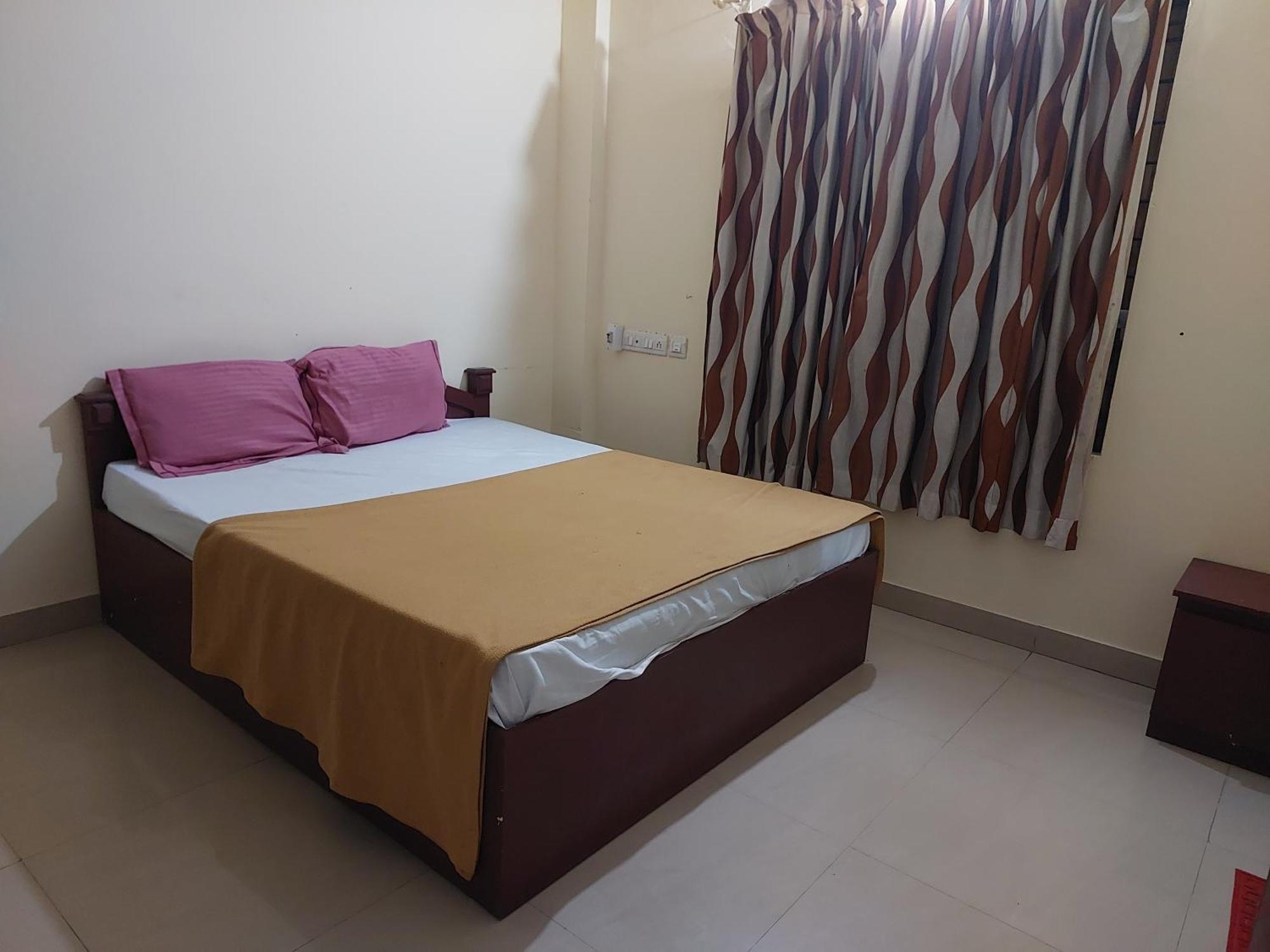 Adhithya Apartments กูรูวาเยอร์ ภายนอก รูปภาพ