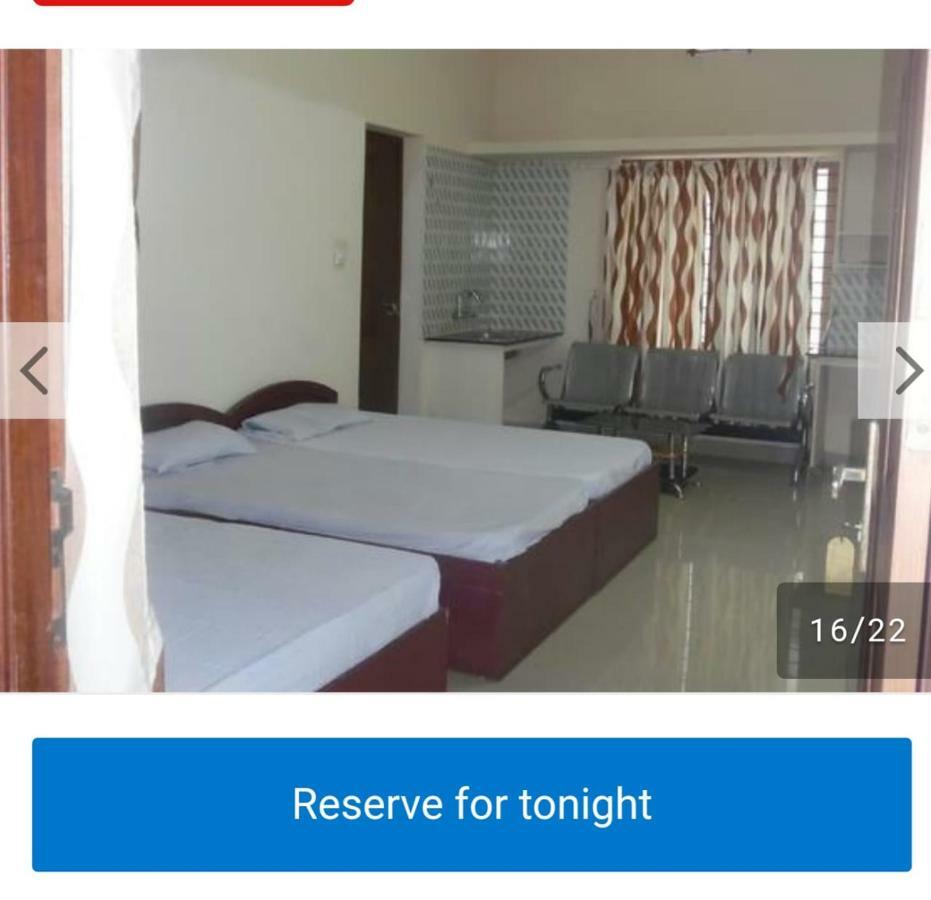 Adhithya Apartments กูรูวาเยอร์ ภายนอก รูปภาพ